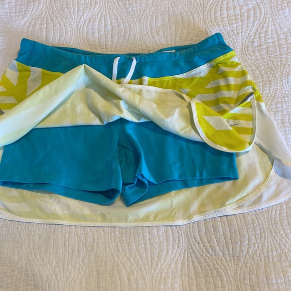 Nike DriFit Tennis Skirt EUC - Picture 2 of 6